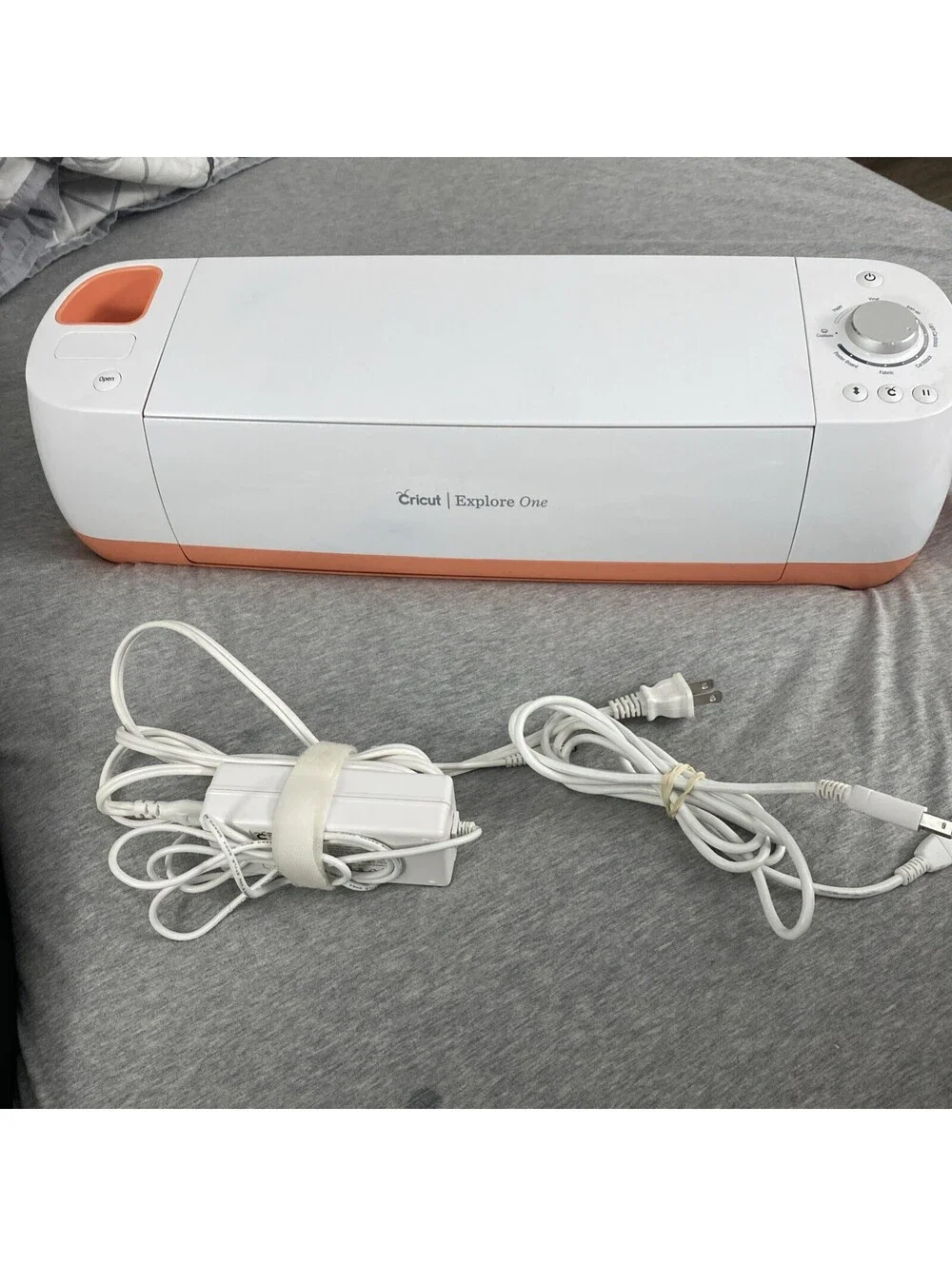 Cricut Explore One CXPL101 Electronic Cutter Bundle W/Power Adapter No Blade